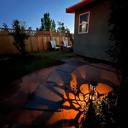 Cozy Orchard Garden Tiny House W Hottub Ac Firepit Villa
